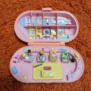 Vintage 1992 Polly Pocket Stampin' School Compact - Bluebird Toys